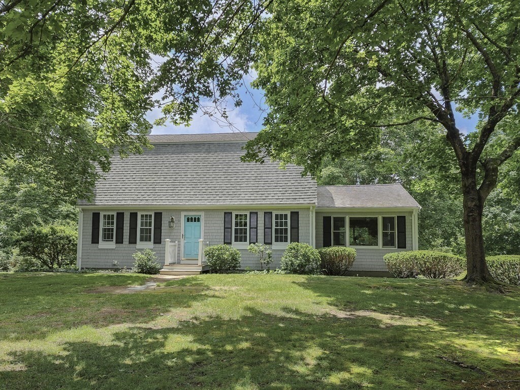 Property Photo:  1 Stockade Path  MA 02332 