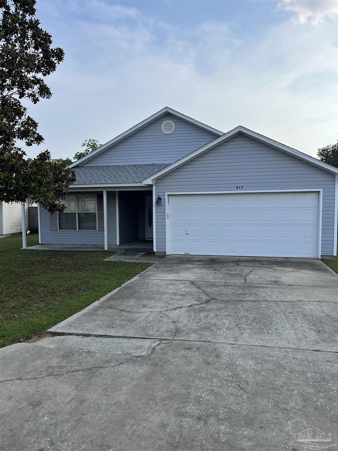 Property Photo:  317 Hilburn Pl  FL 32504 