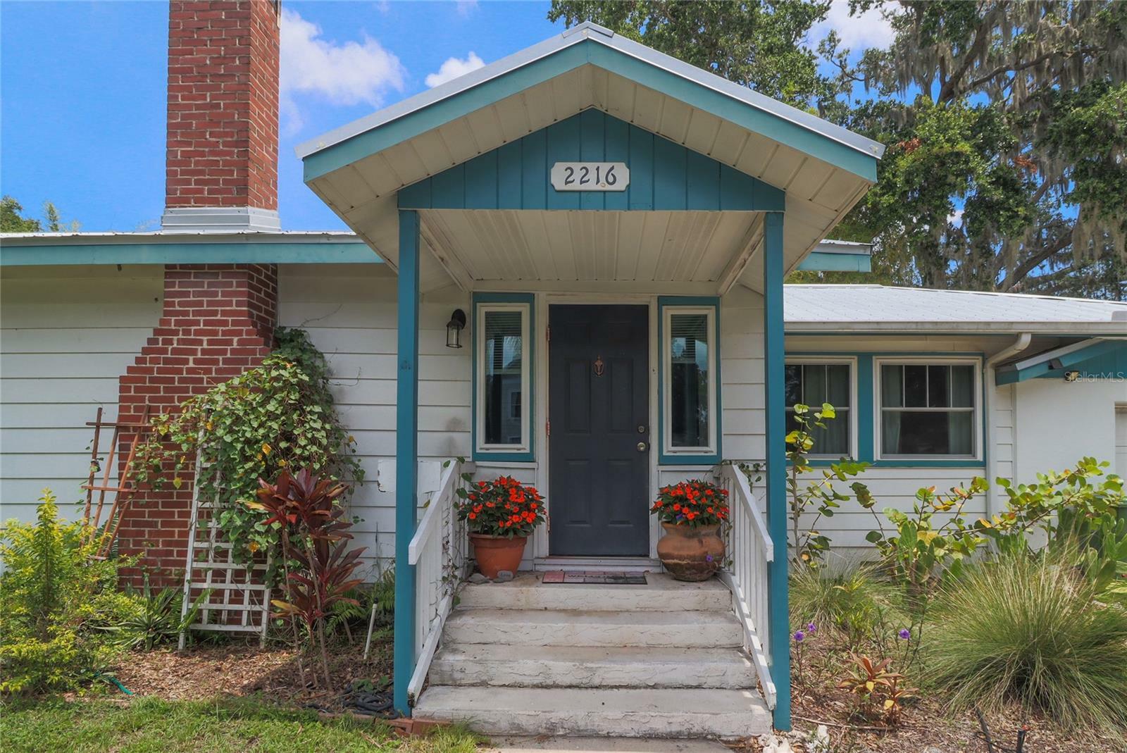 Property Photo:  2216 13th Avenue W  FL 34205 