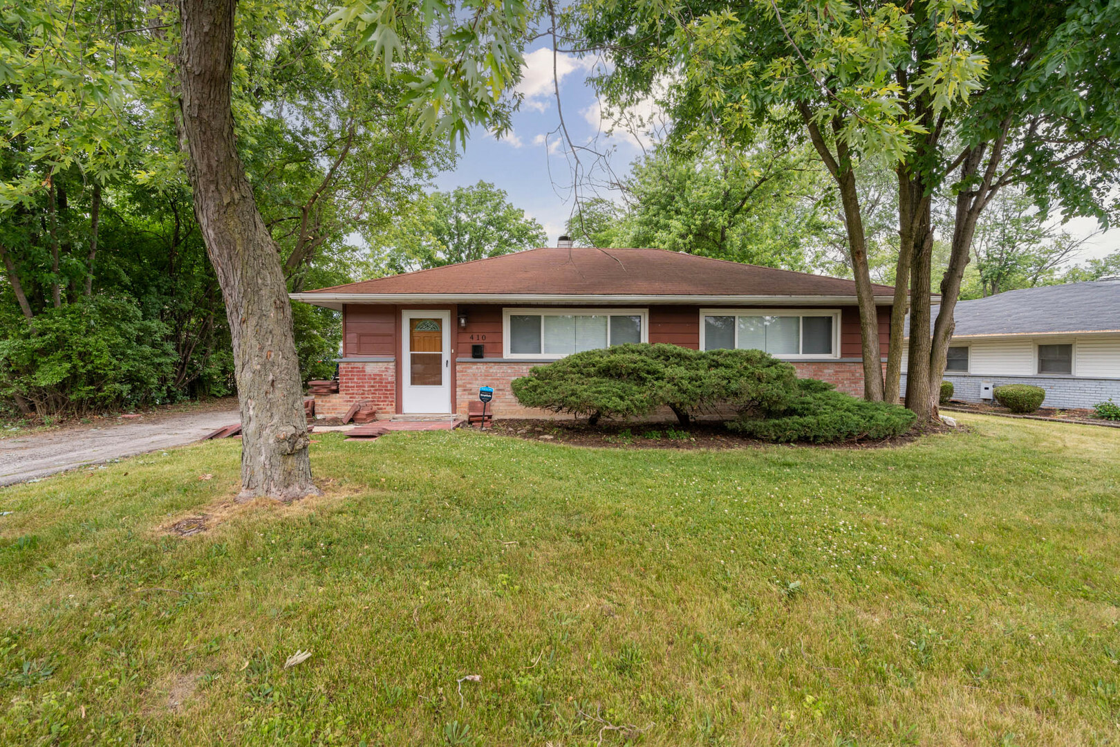 410 Suwanee Street  Park Forest IL 60466 photo