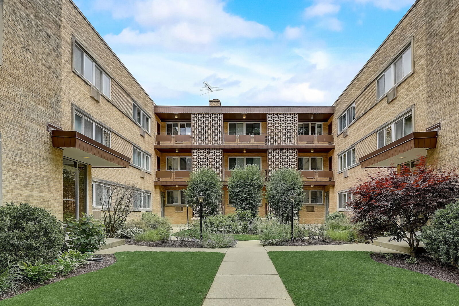 Property Photo:  1933 Harrison Street 3A  IL 60201 