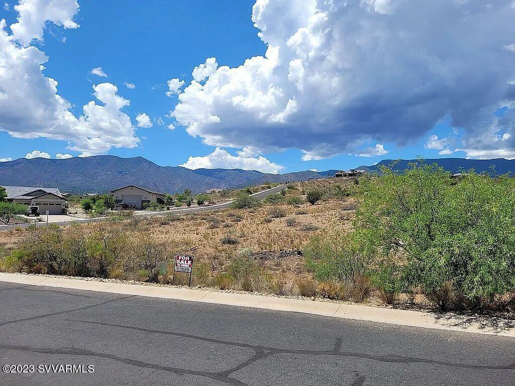 Property Photo:  1390 E Partridge Court  AZ 86326 