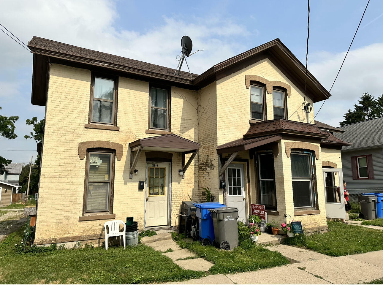 Property Photo:  113 N 10th St  WI 53094 