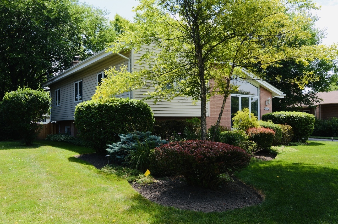 Property Photo:  1115 Harms Road  IL 60025 