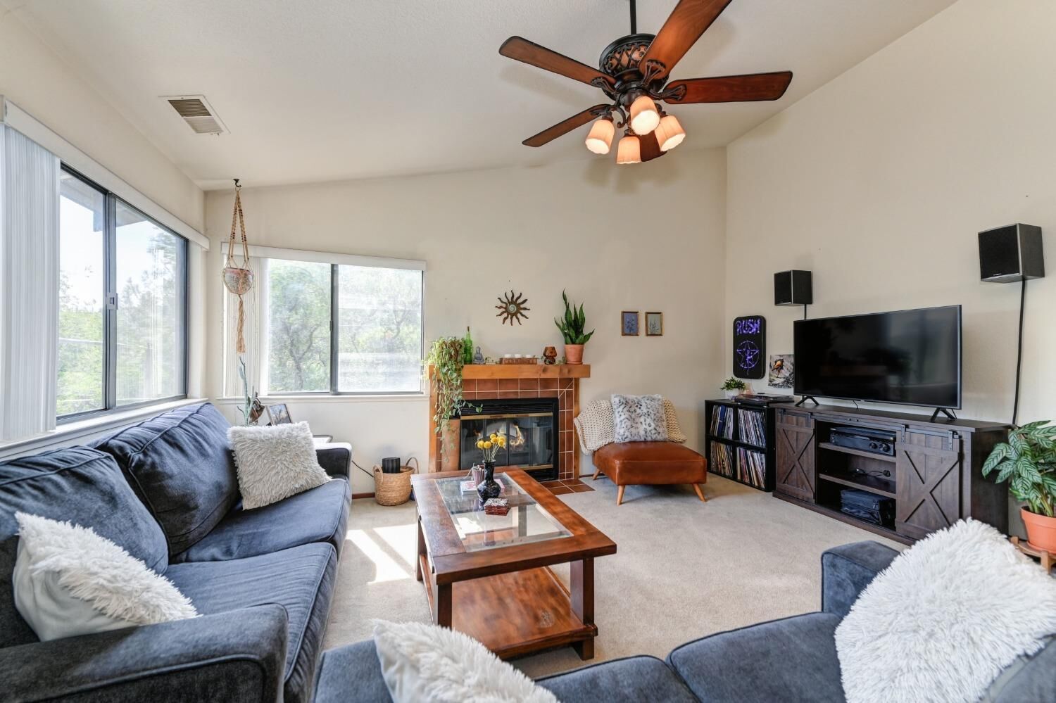 Property Photo: 742 Dorothy Way 62 CA 95603