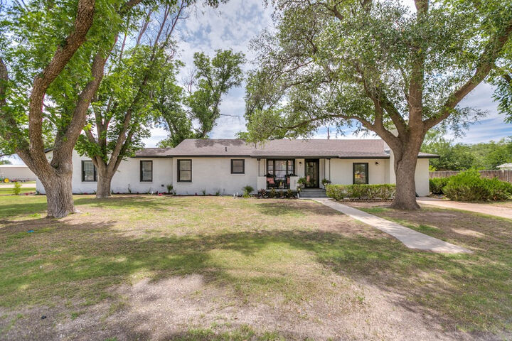 Property Photo: 601 Robert Lee TX 76951