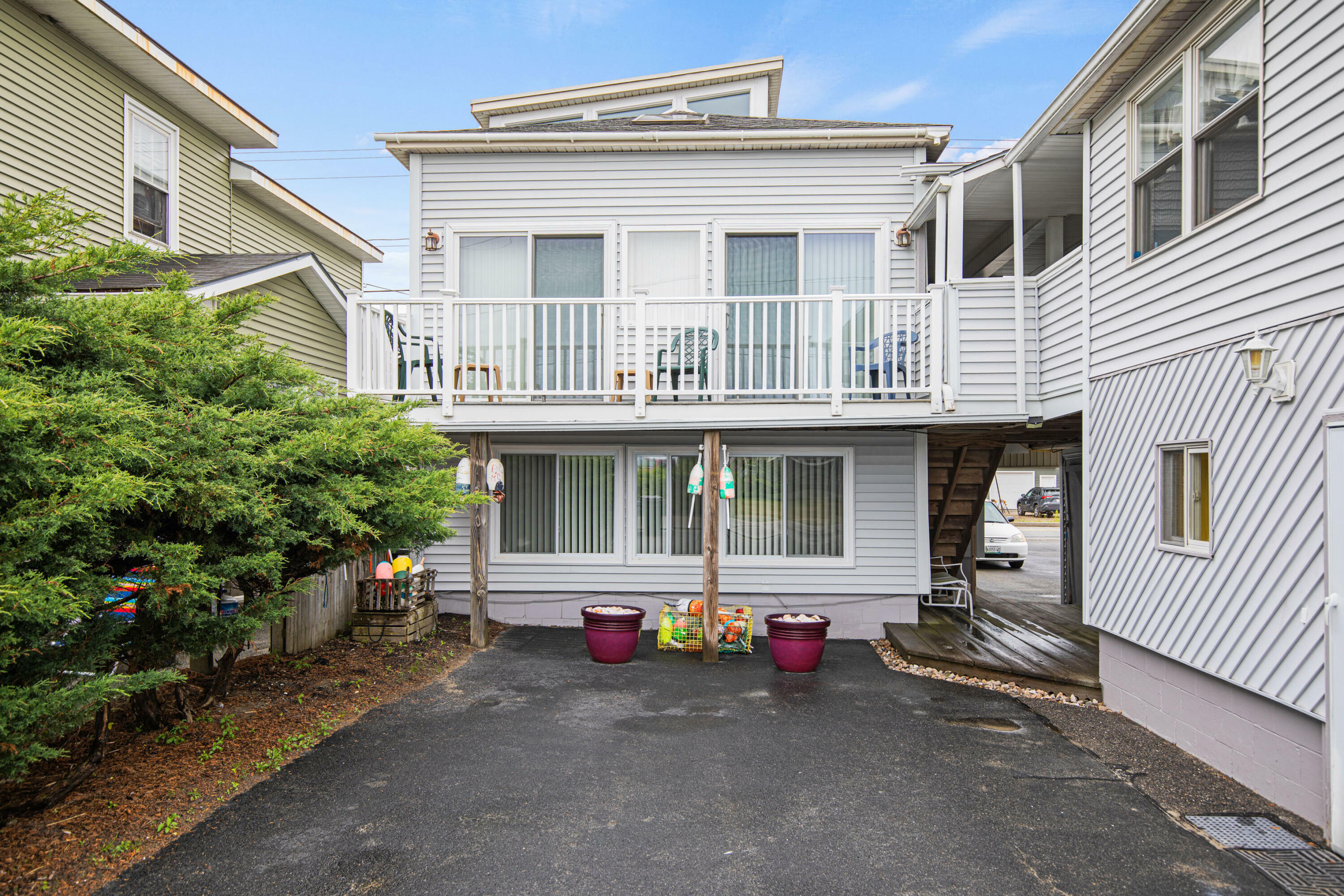 Property Photo: 177 E Grand Avenue 3 ME 04064