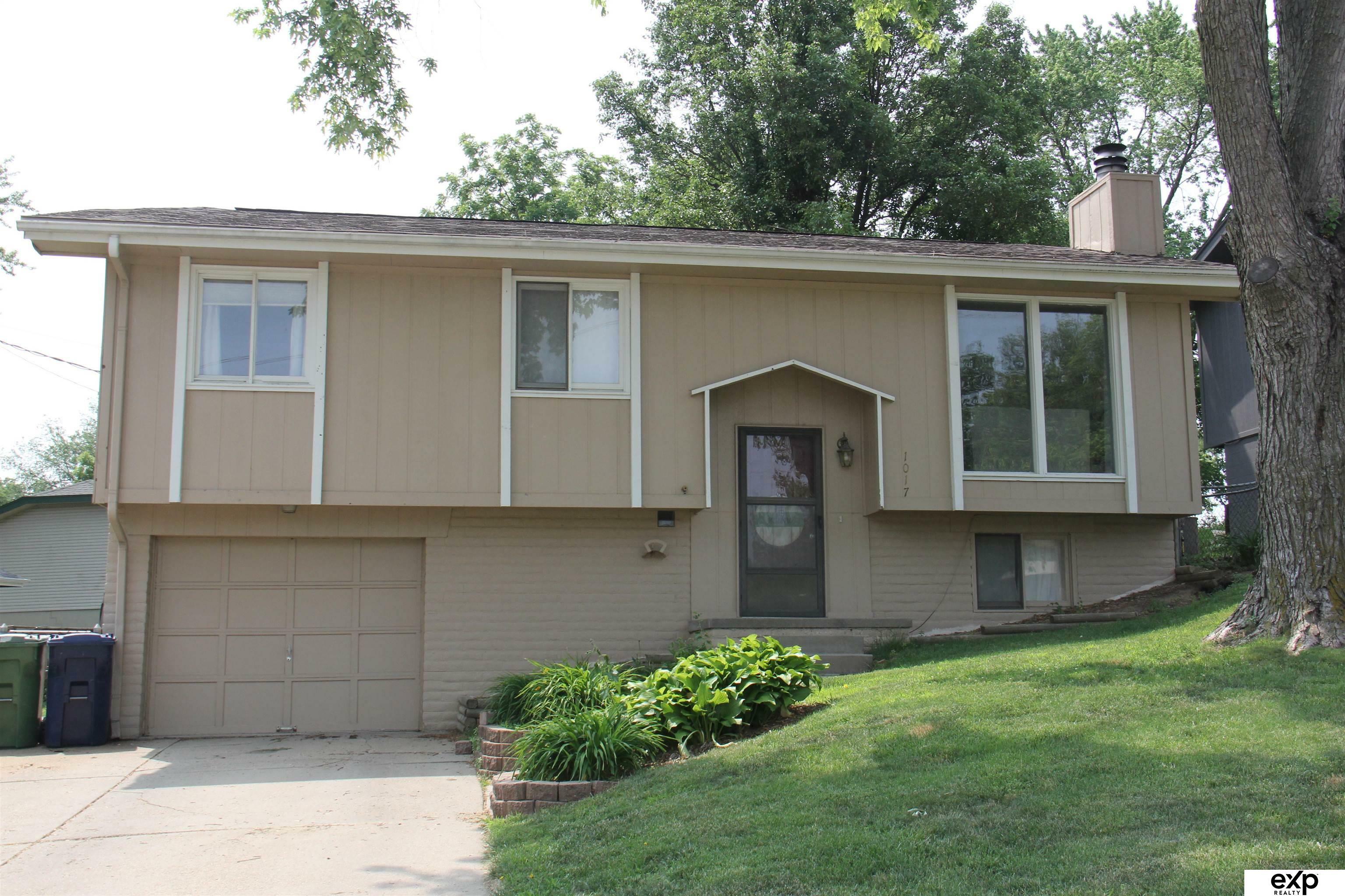 Property Photo: 1017 Denver Street NE 68005
