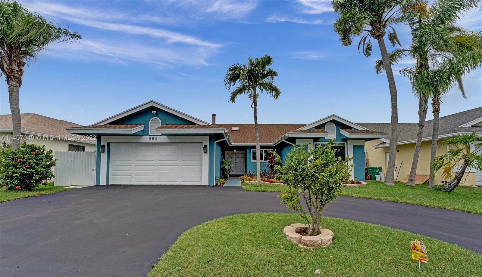 Property Photo: 236 SE 8th St FL 33004