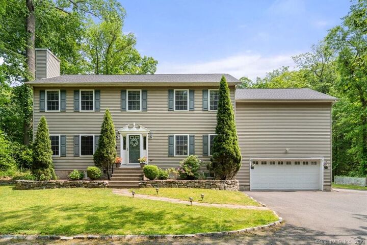 11 Nursery Court  Norwalk CT 06850 photo