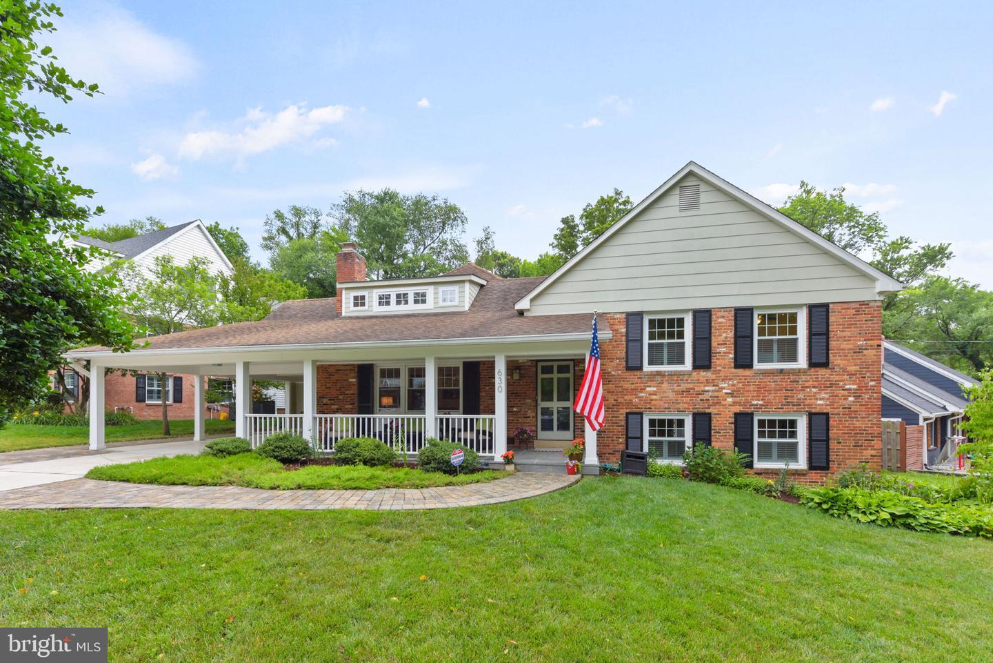 630 Oakley Place  Alexandria VA 22302 photo