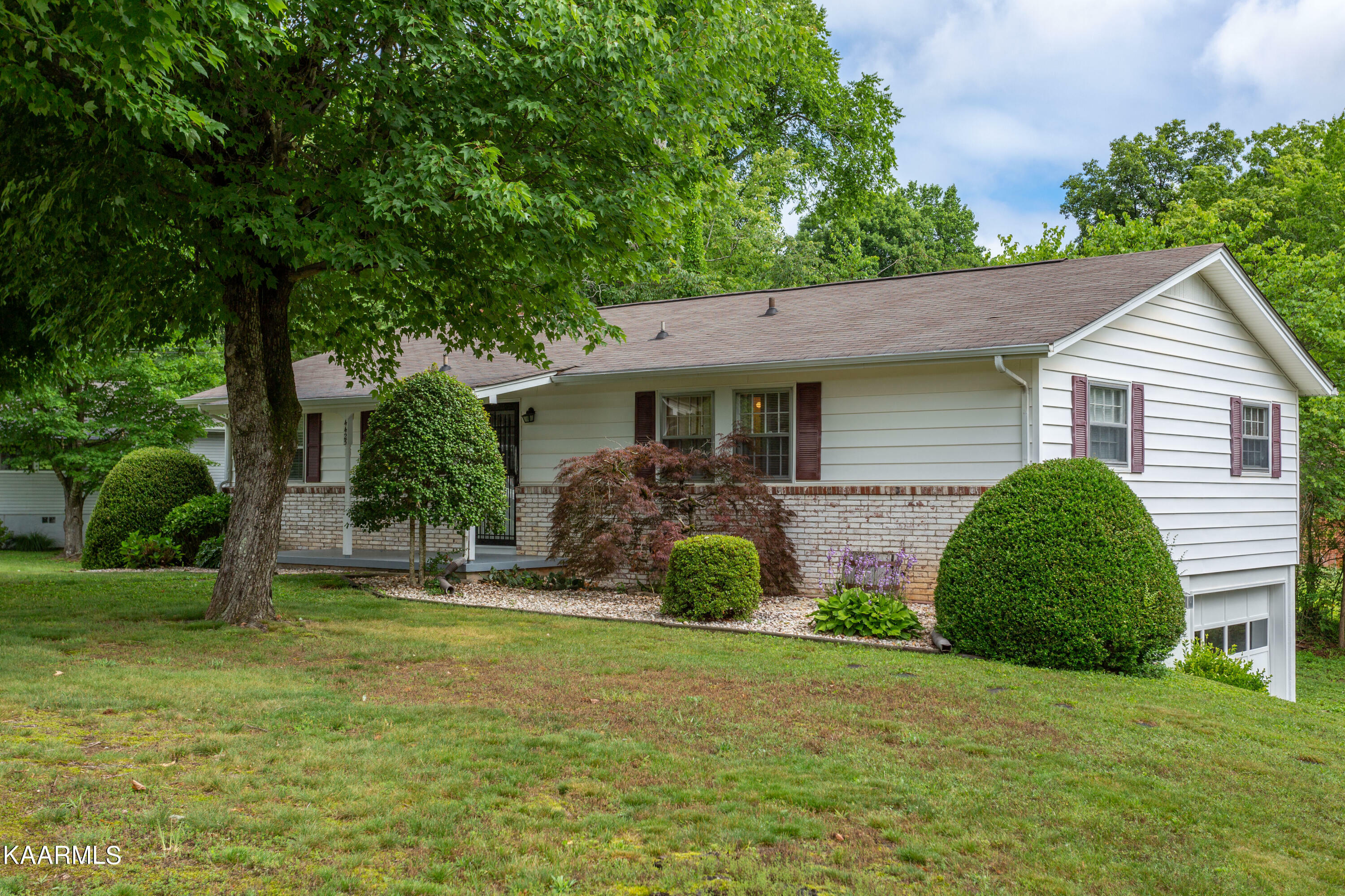 Property Photo:  4425 Royalview Rd  TN 37921 