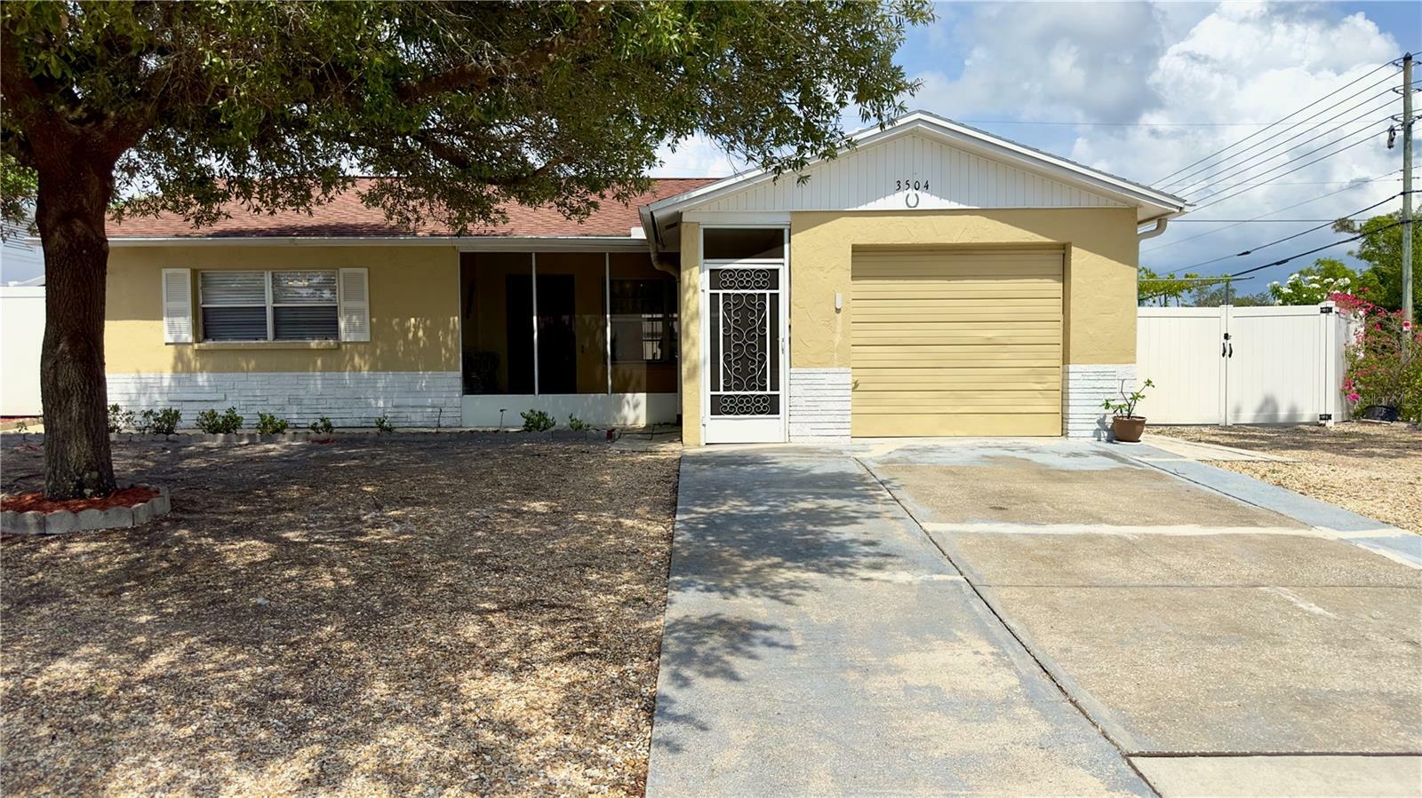 Property Photo:  3504 Monticello Street  FL 34652 