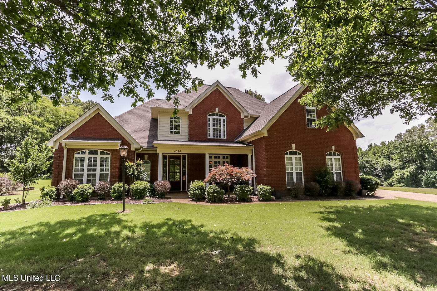 Property Photo:  4068 Misty Oaks Cove  MS 38651 