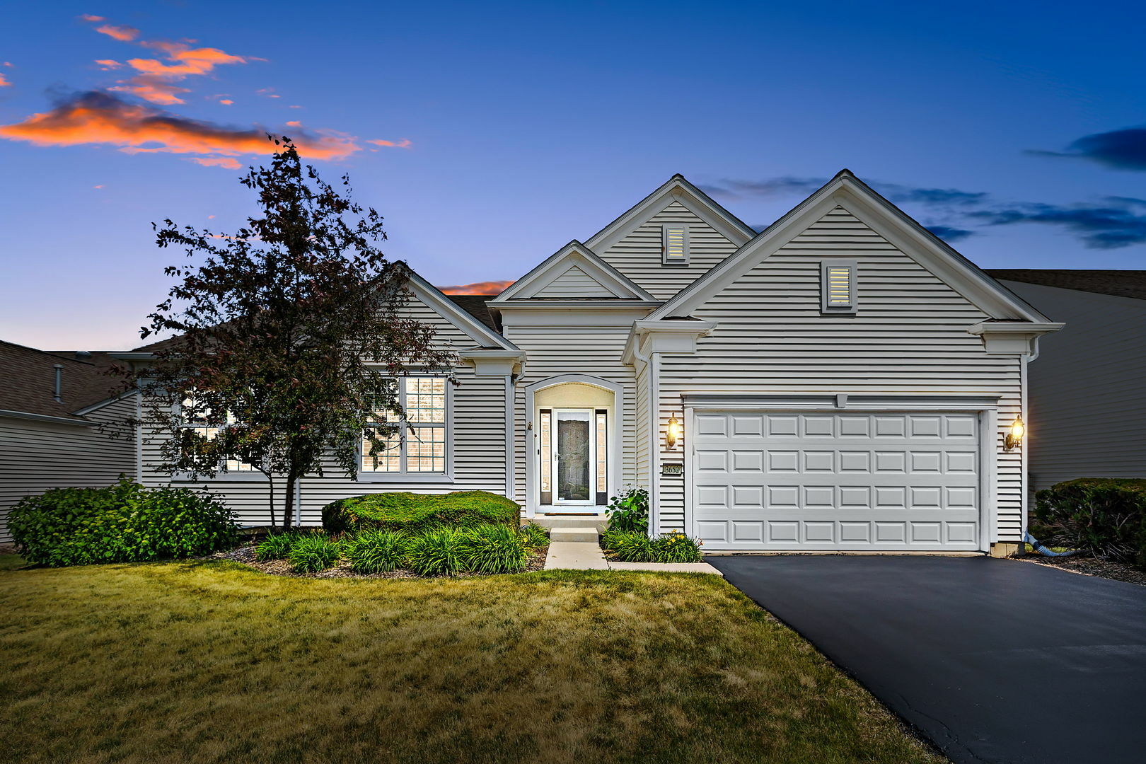 Property Photo: 3652 Monticeto Circle IL 60060