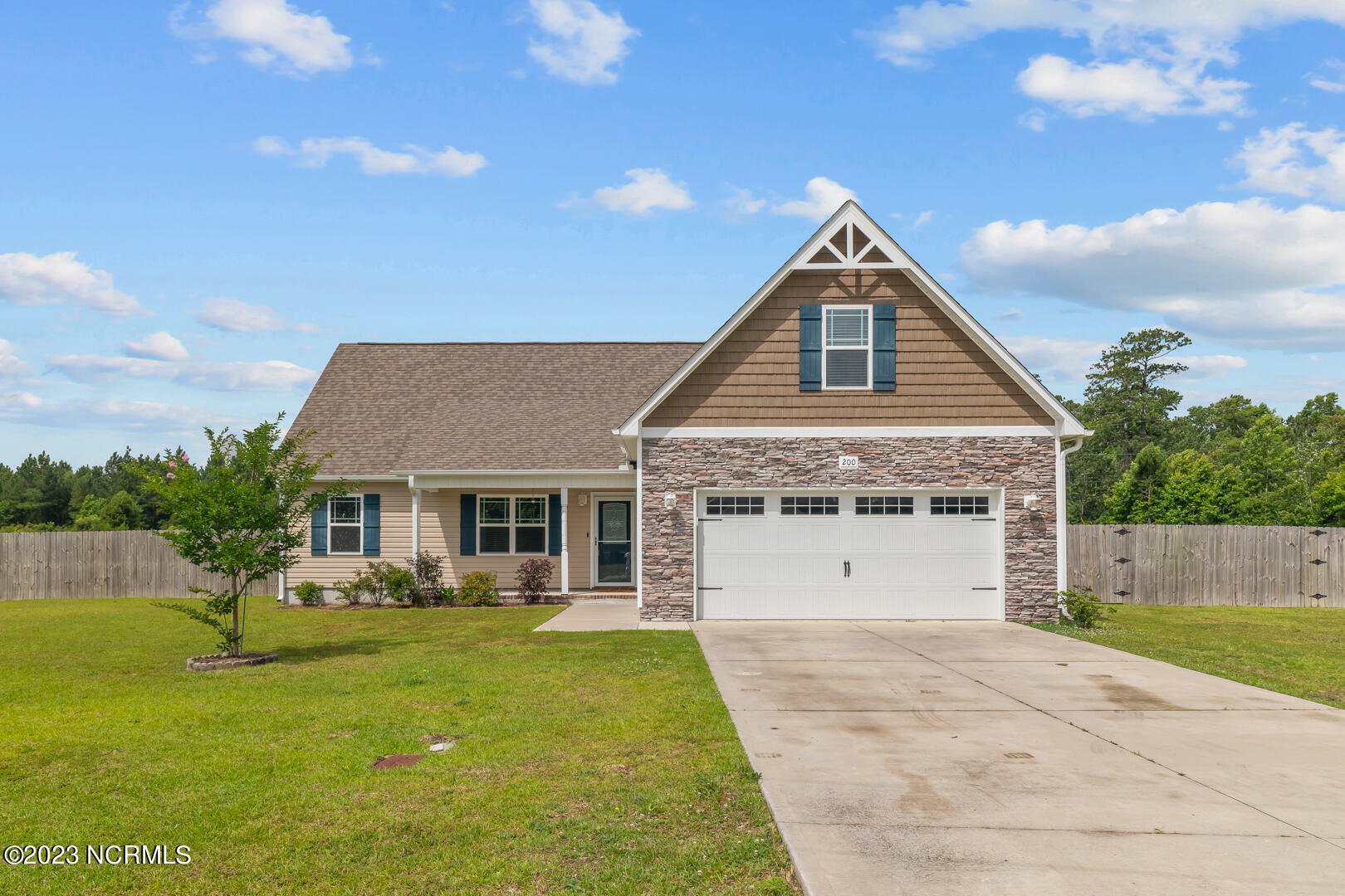 Property Photo: 200 Tall Tree Court NC 28555