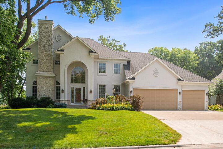 8377 Marsh Creek Road  Woodbury MN 55125 photo
