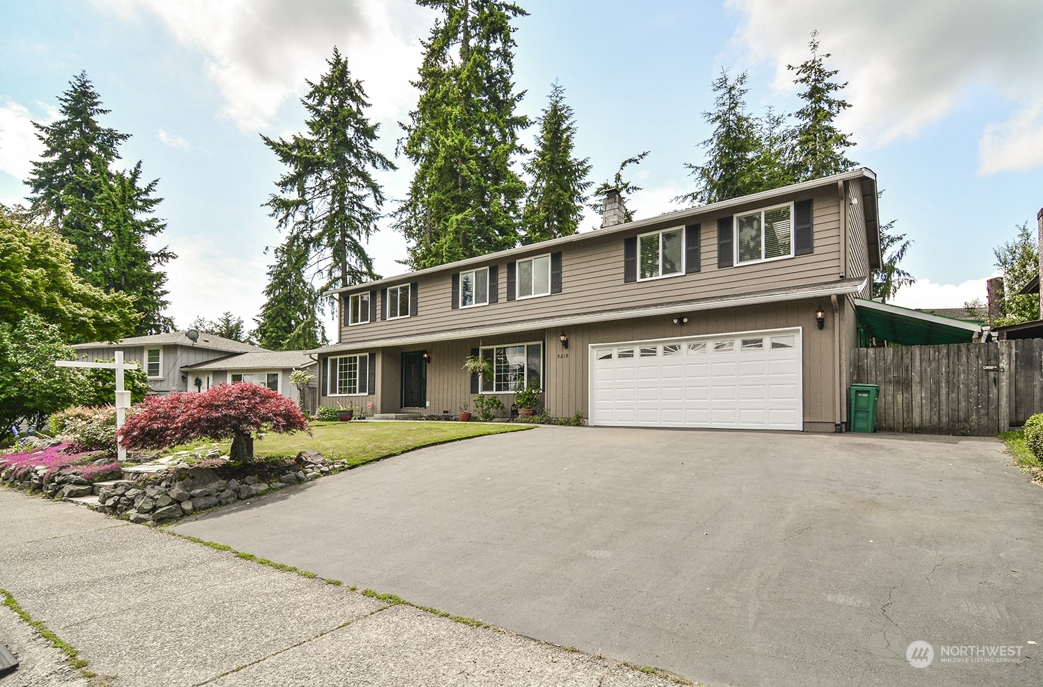 Property Photo:  9219 NE 139th Street  WA 98034 