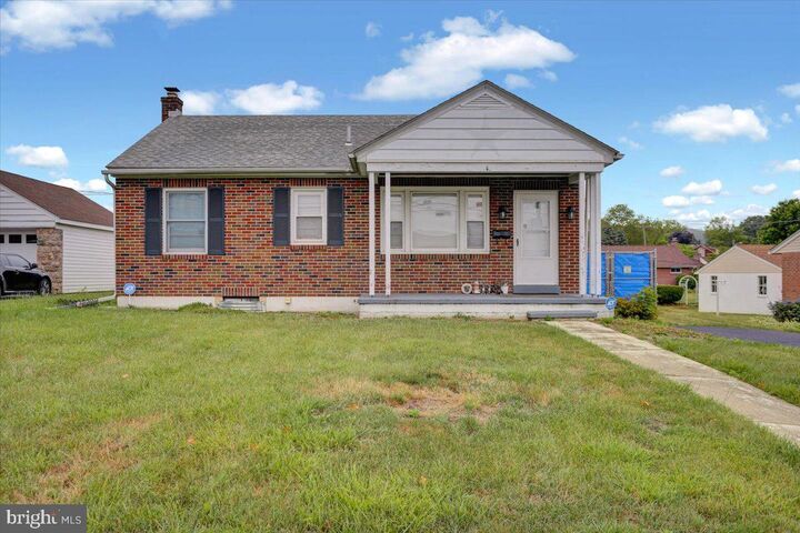 3411 Noble Street  Reading PA 19605 photo