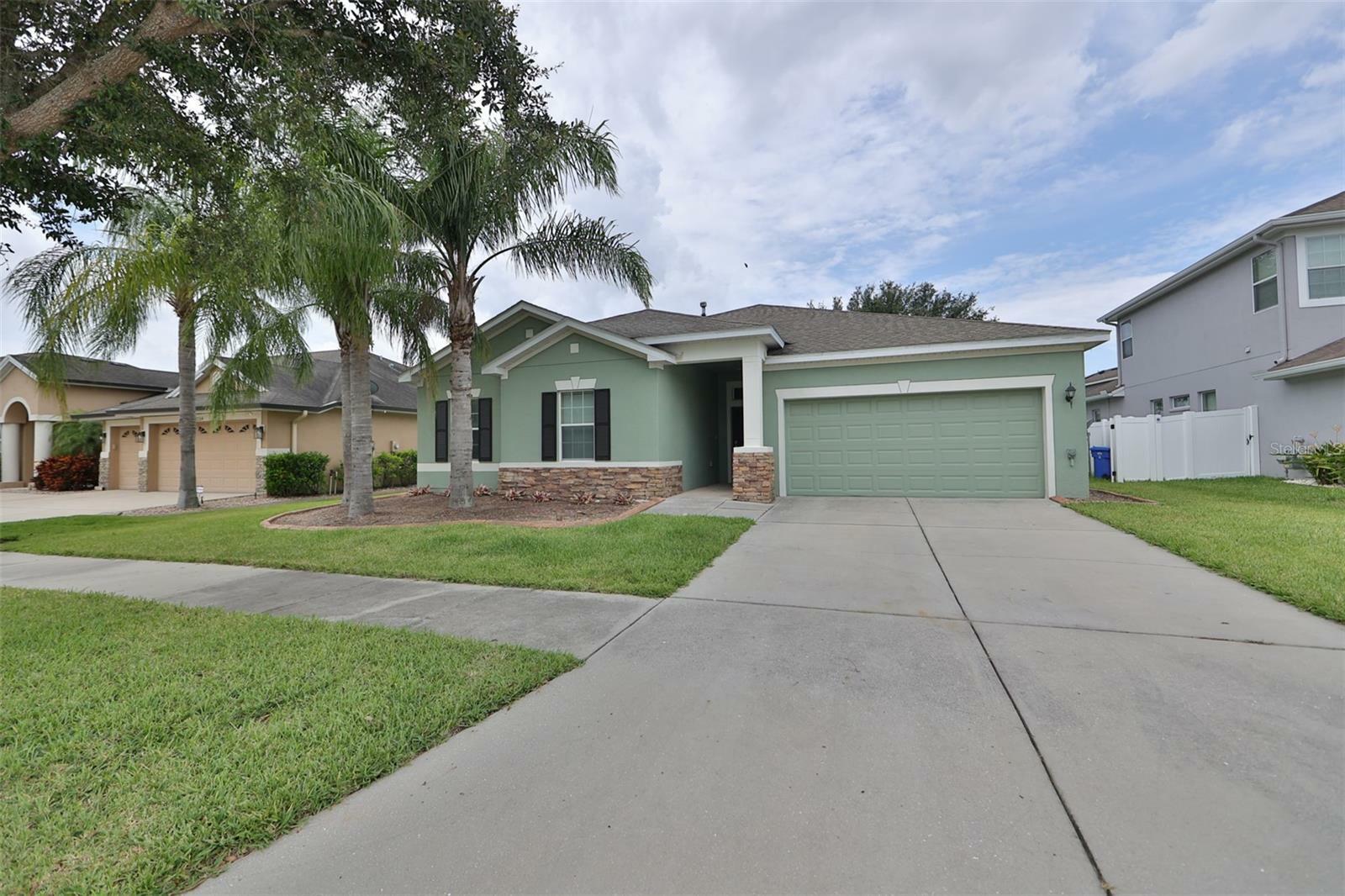 Property Photo:  12316 Belcroft Drive  FL 33579 