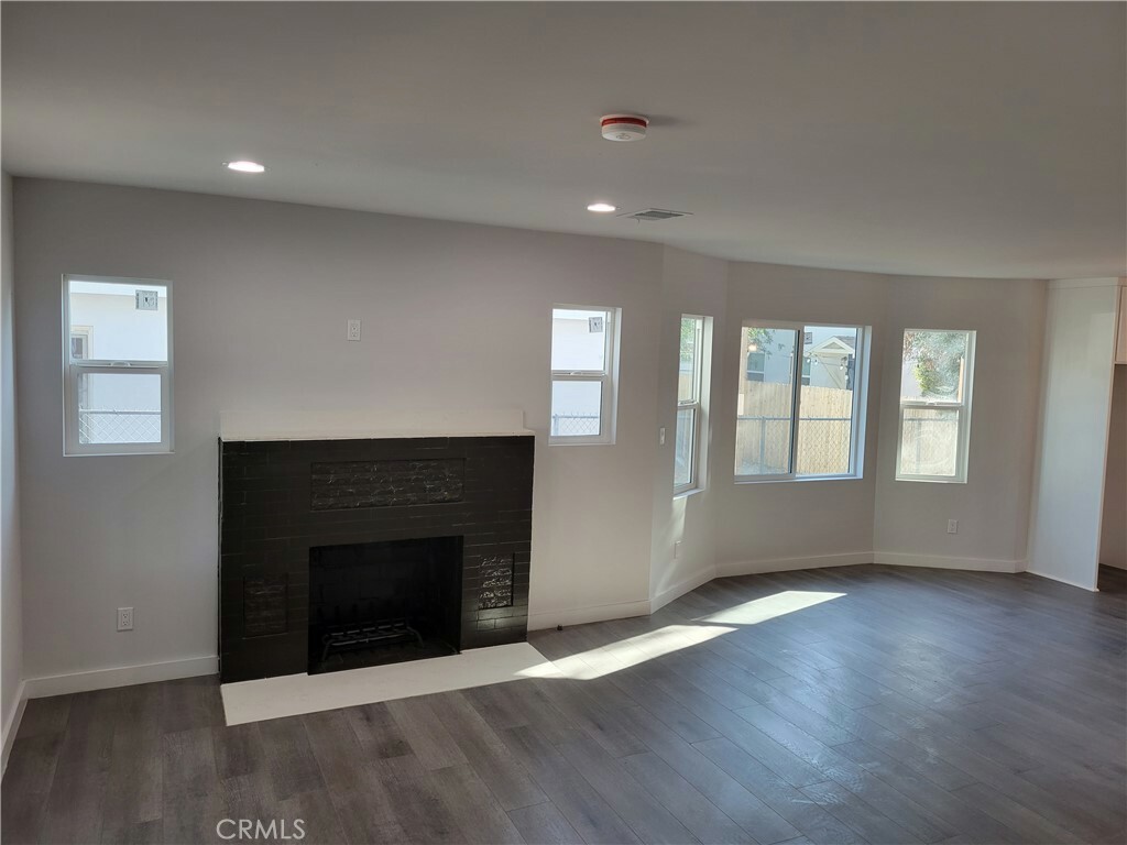 Property Photo:  3003 Lemon Street  CA 92501 