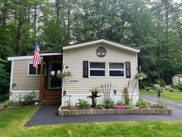 Property Photo:  17 Fox Hill Lane  NH 03813 