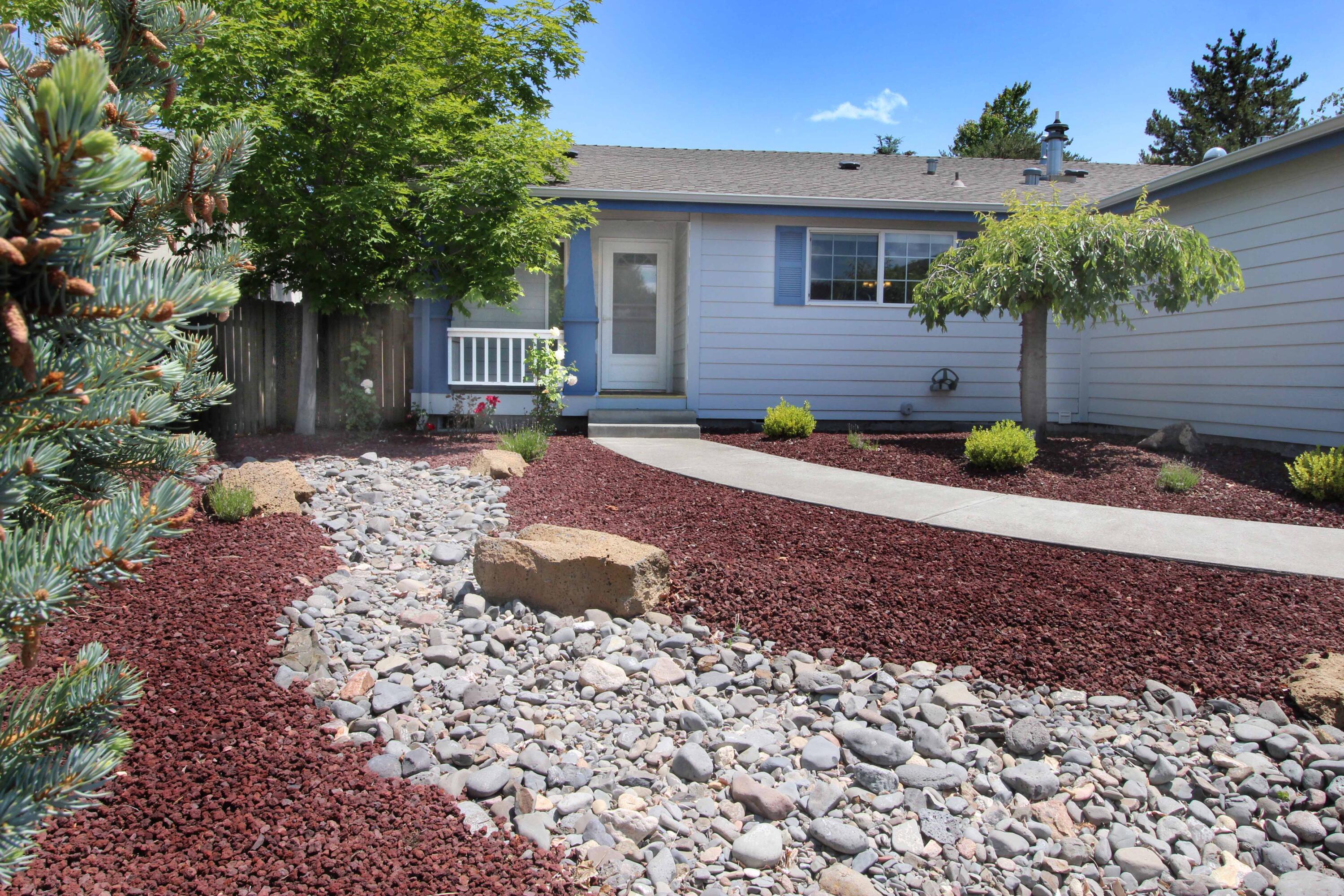 Property Photo: 2334 NE Wintergreen Drive OR 97701