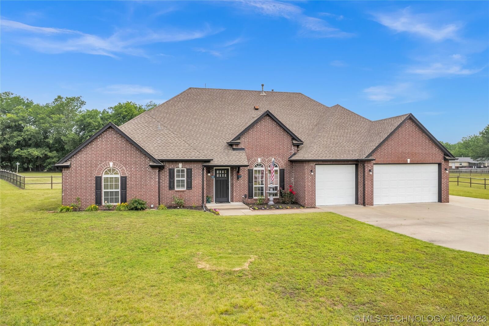 Property Photo:  17562 Ridgeview Drive  OK 74017 