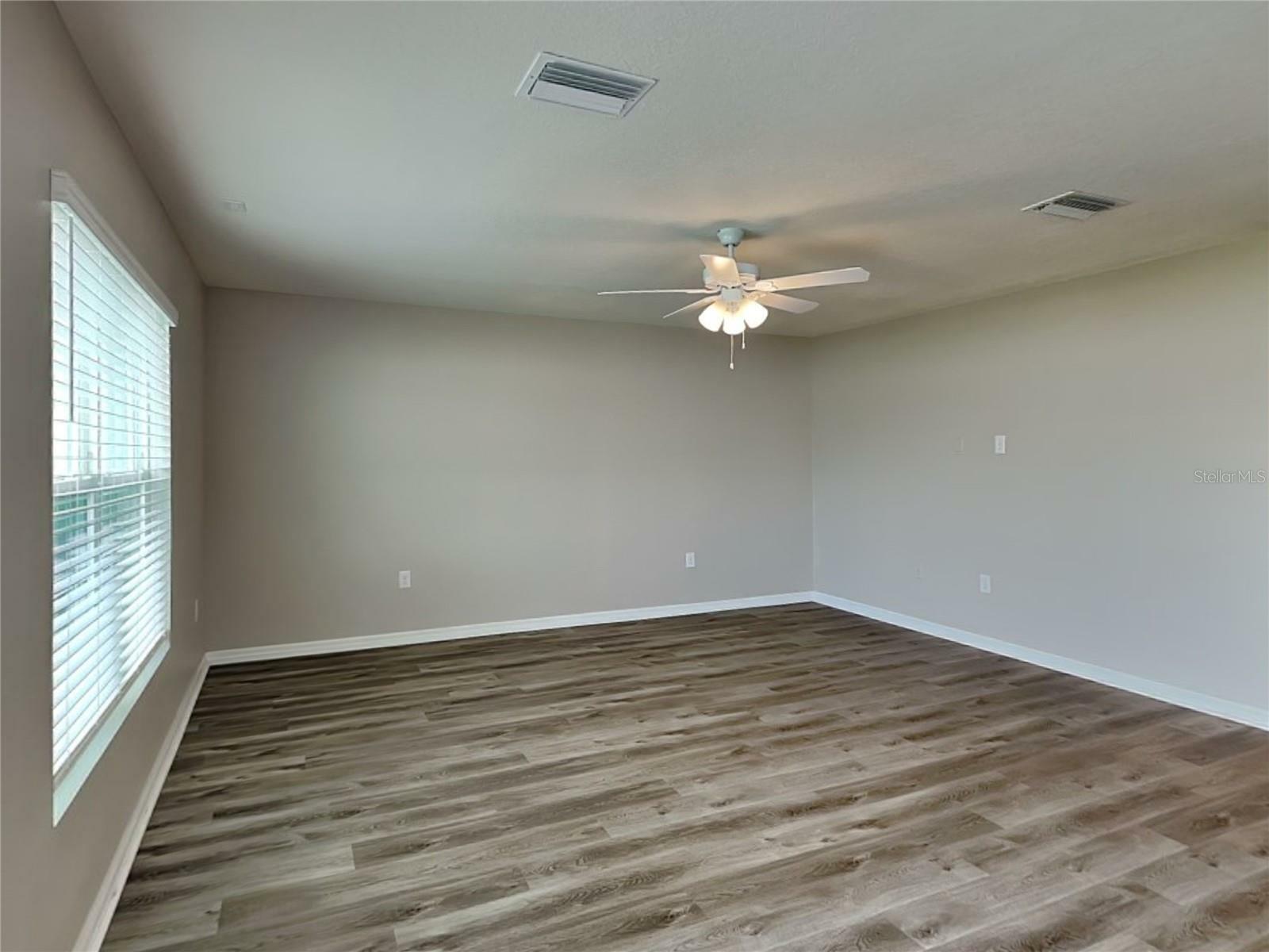 Property Photo:  3401 Autumn Amber Drive  FL 34609 