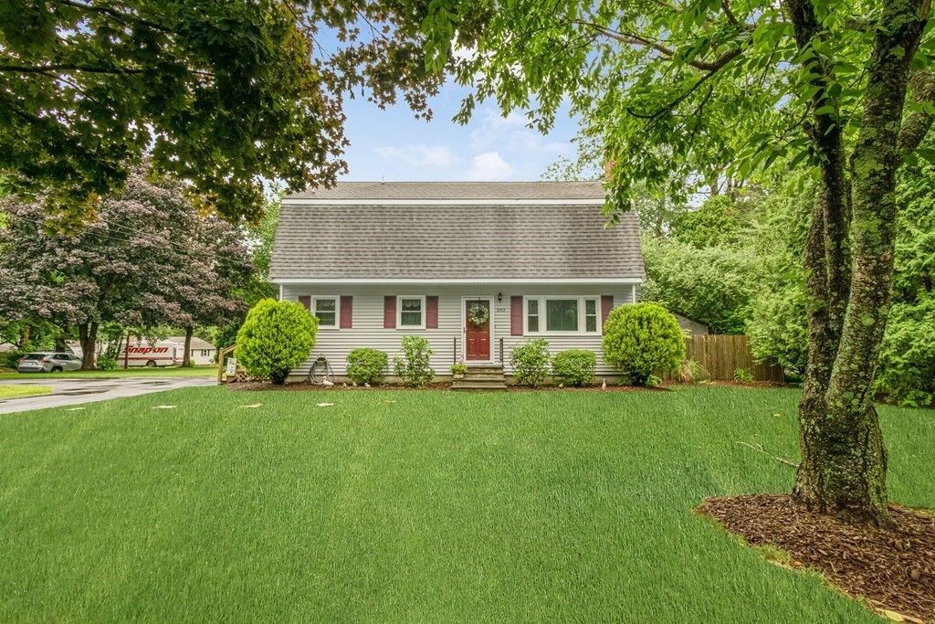 Property Photo: 293 Hayward St MA 02324