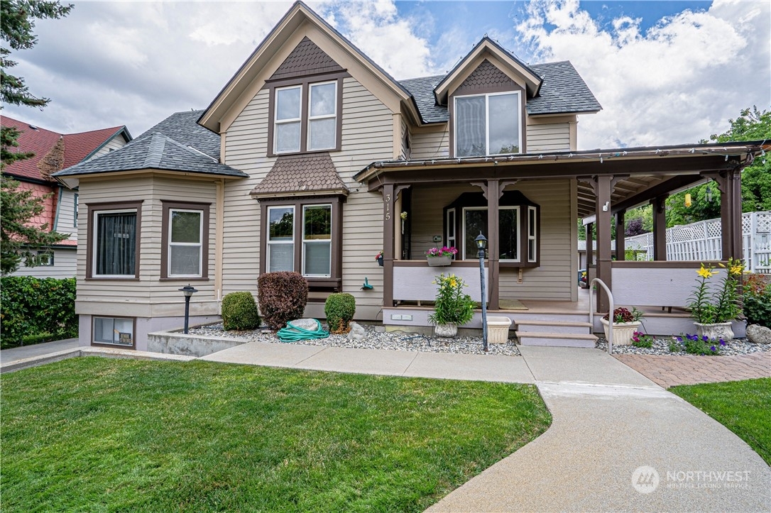 Property Photo: 315 S 2nd Street WA 98816