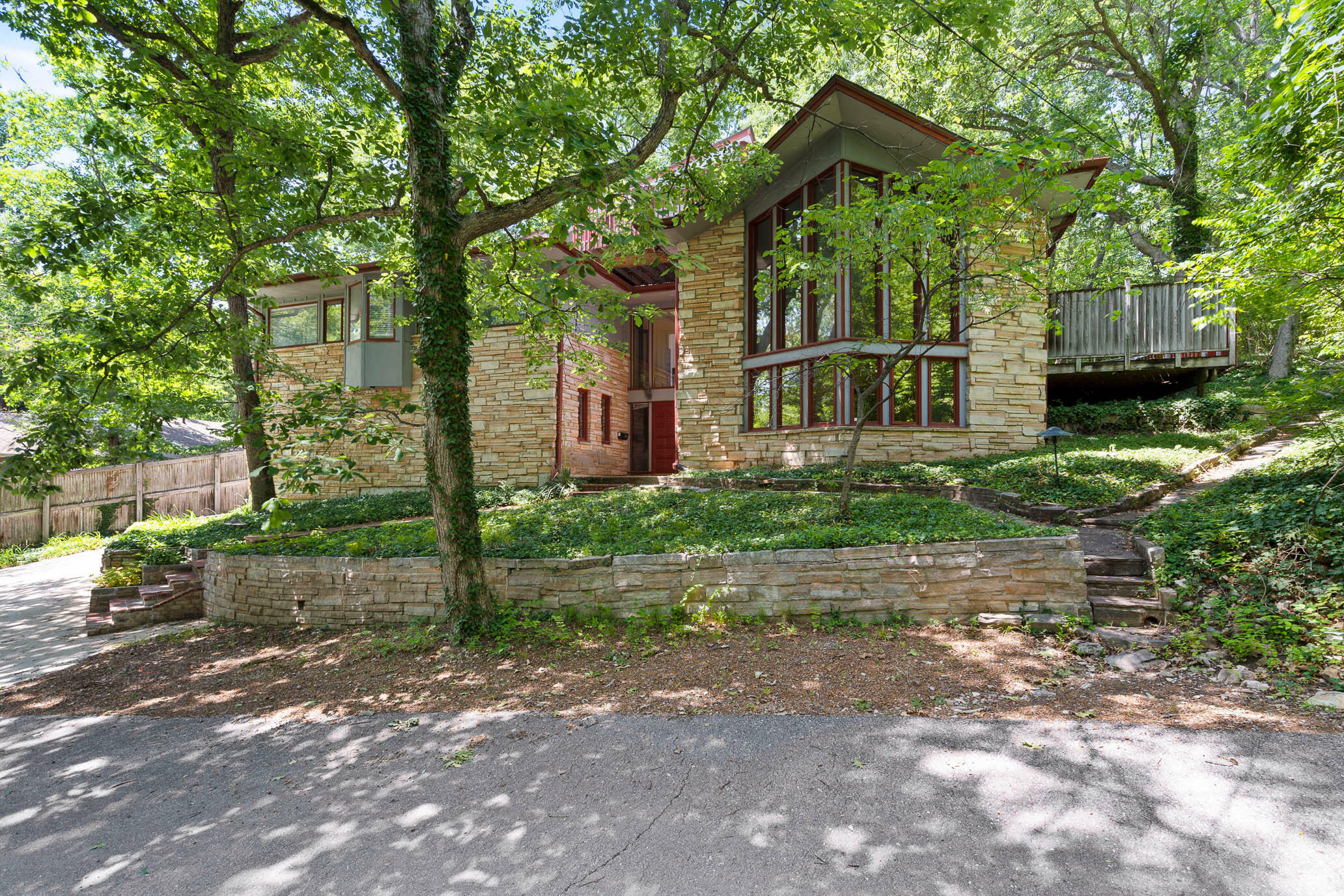 Property Photo:  1119 Lakeshore Dr  MO 65203 