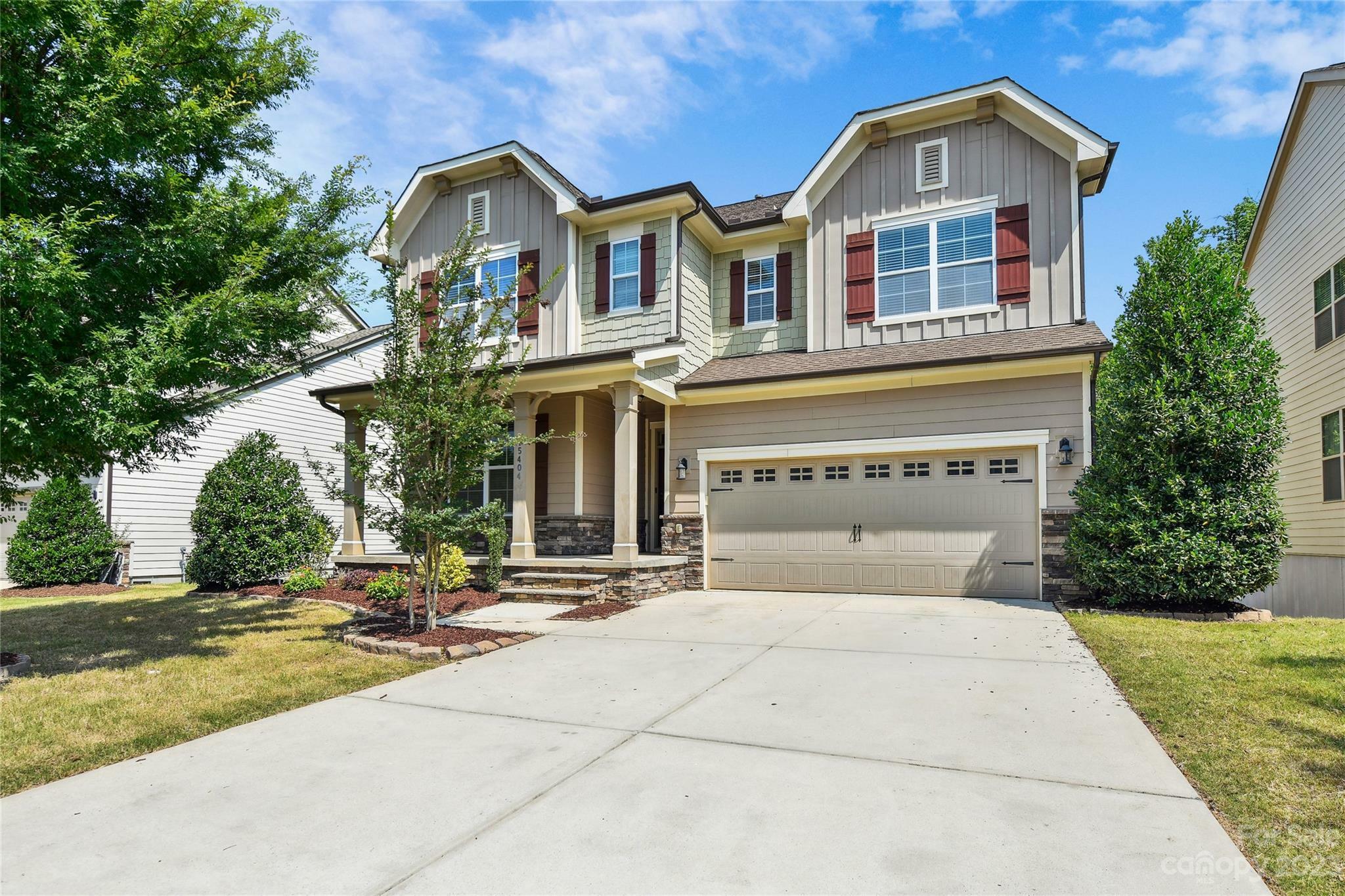 Property Photo: 15404 Oleander Drive NC 28278
