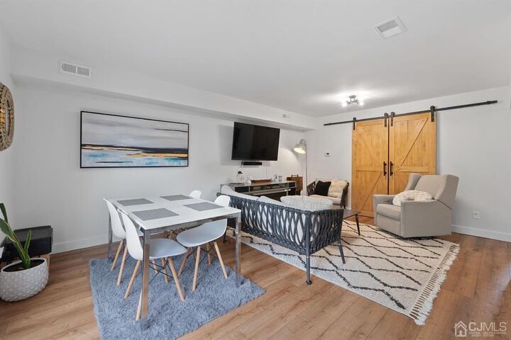 165 Essex Avenue 305  Metuchen NJ 08840 photo