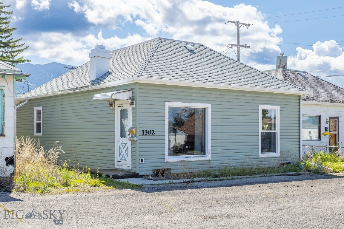 Property Photo:  1302 Adams Avenue  MT 59701 