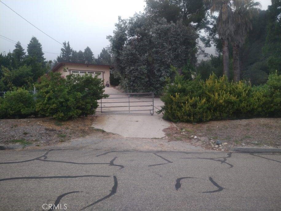 Property Photo: 17876 Rancho Avenue CA 92407