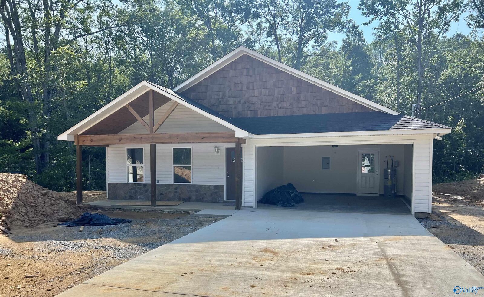 Property Photo: 2230 Madison Loop AL 35907