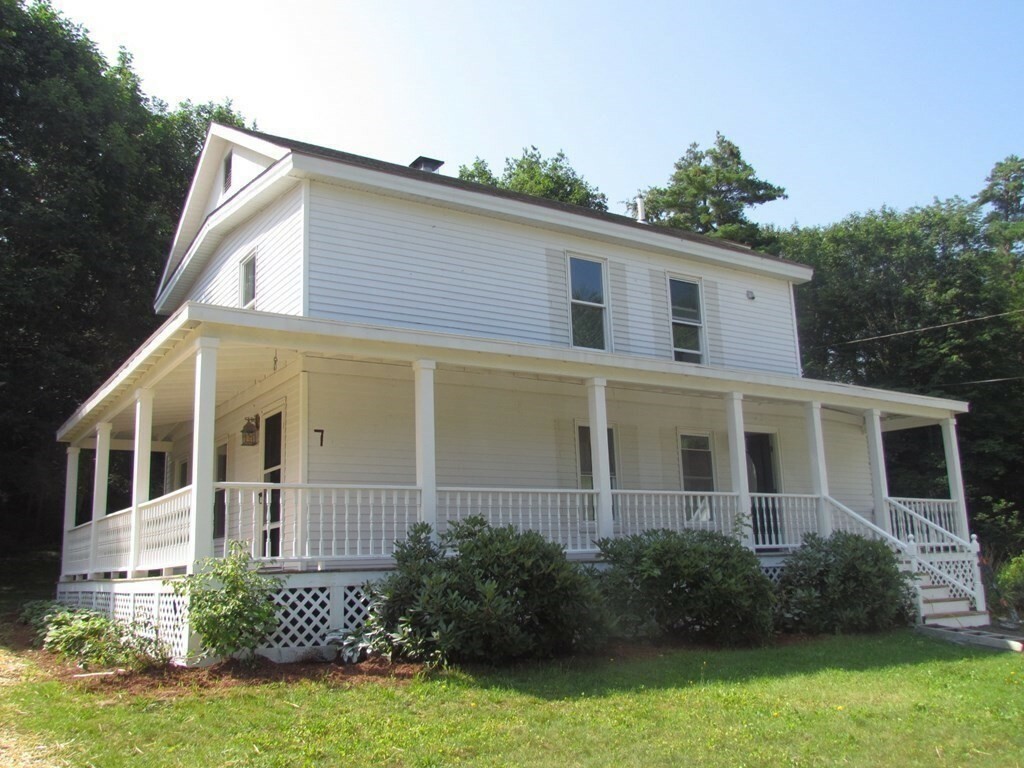 Property Photo: 7 Maple Place A MA 01475