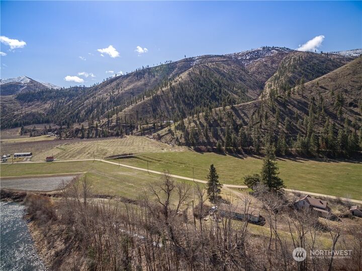 Property Photo:  234 Dinkelman Lane  WA 98822 