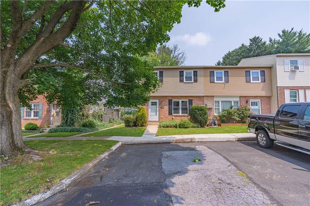 Property Photo: 5737 Greens Drive PA 18106