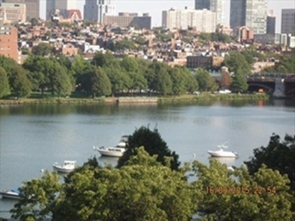 Property Photo: 10 Rogers St 804 MA 02142
