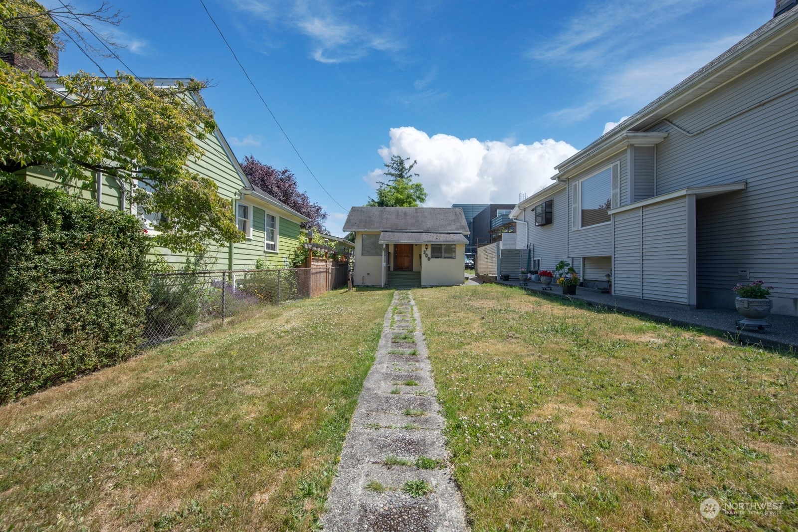 Property Photo:  309 N 74th Street  WA 98103 