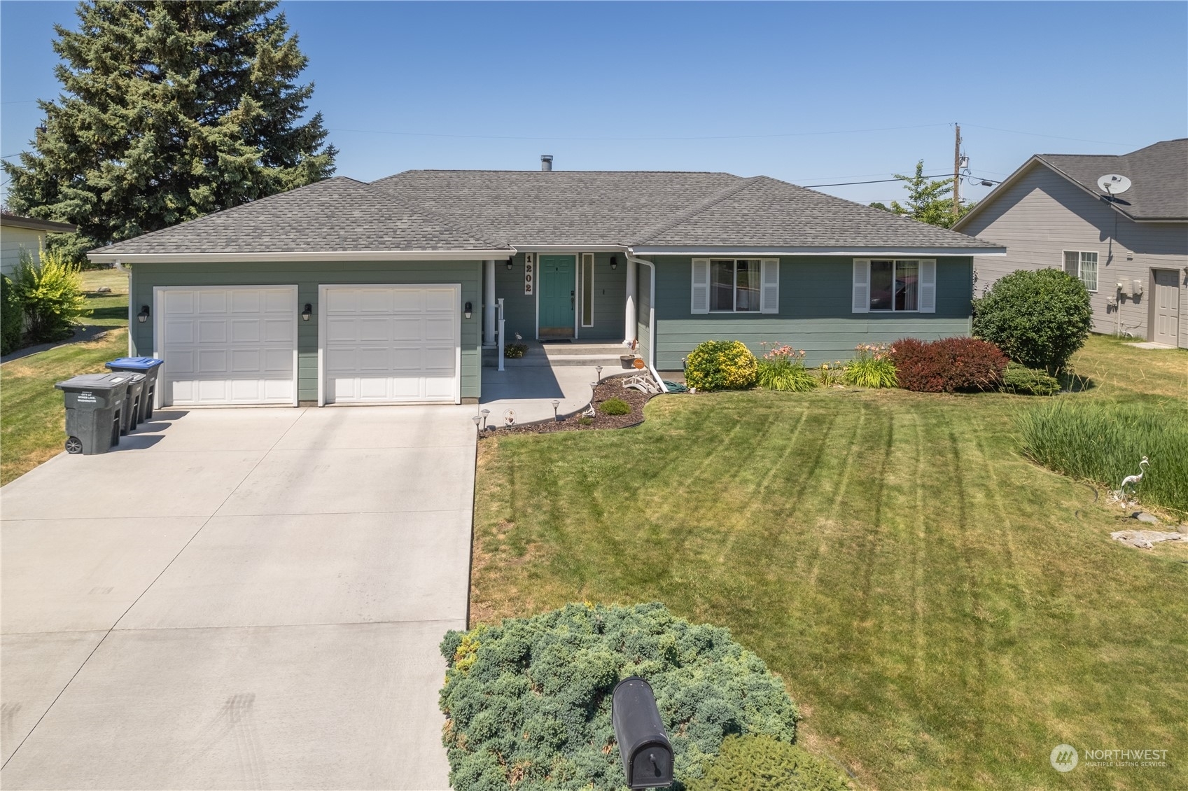 Property Photo:  1202 S Eastlake Drive  WA 98837 