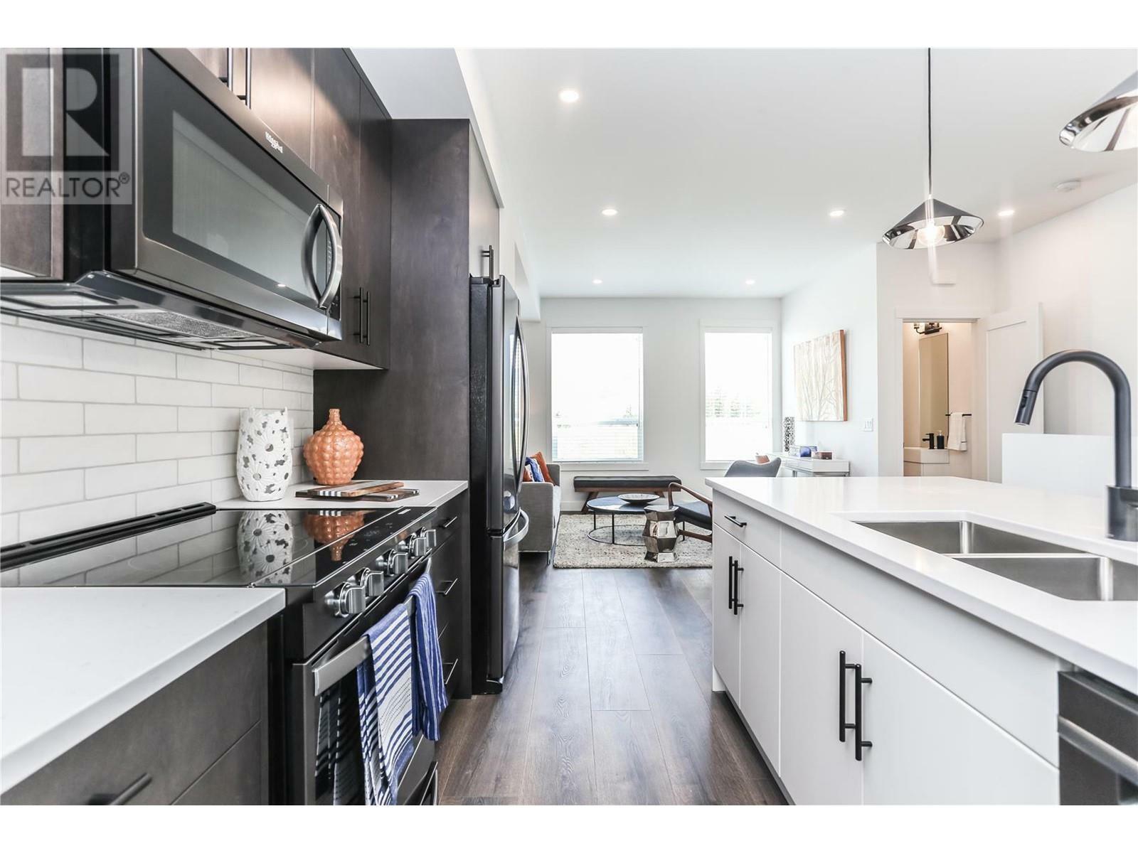 Property Photo: 610 Academy Way 26 BC V1V0E8