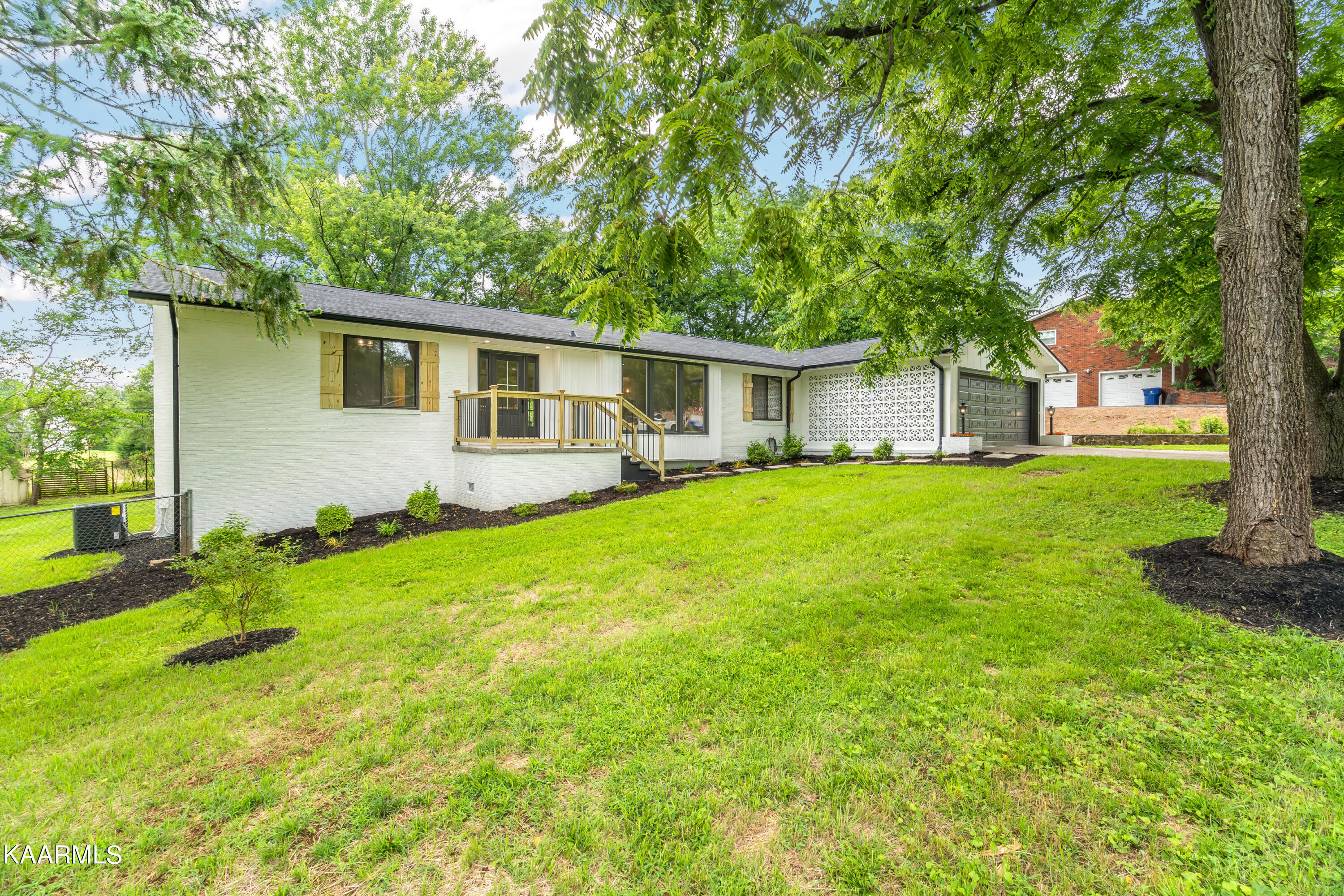 Property Photo: 7509 Lancashire Blvd TN 37849