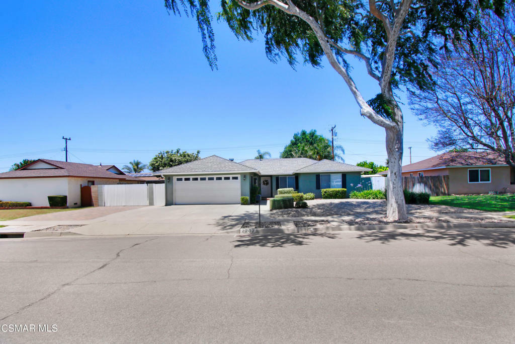 Property Photo:  2207 Cutler Street  CA 93065 