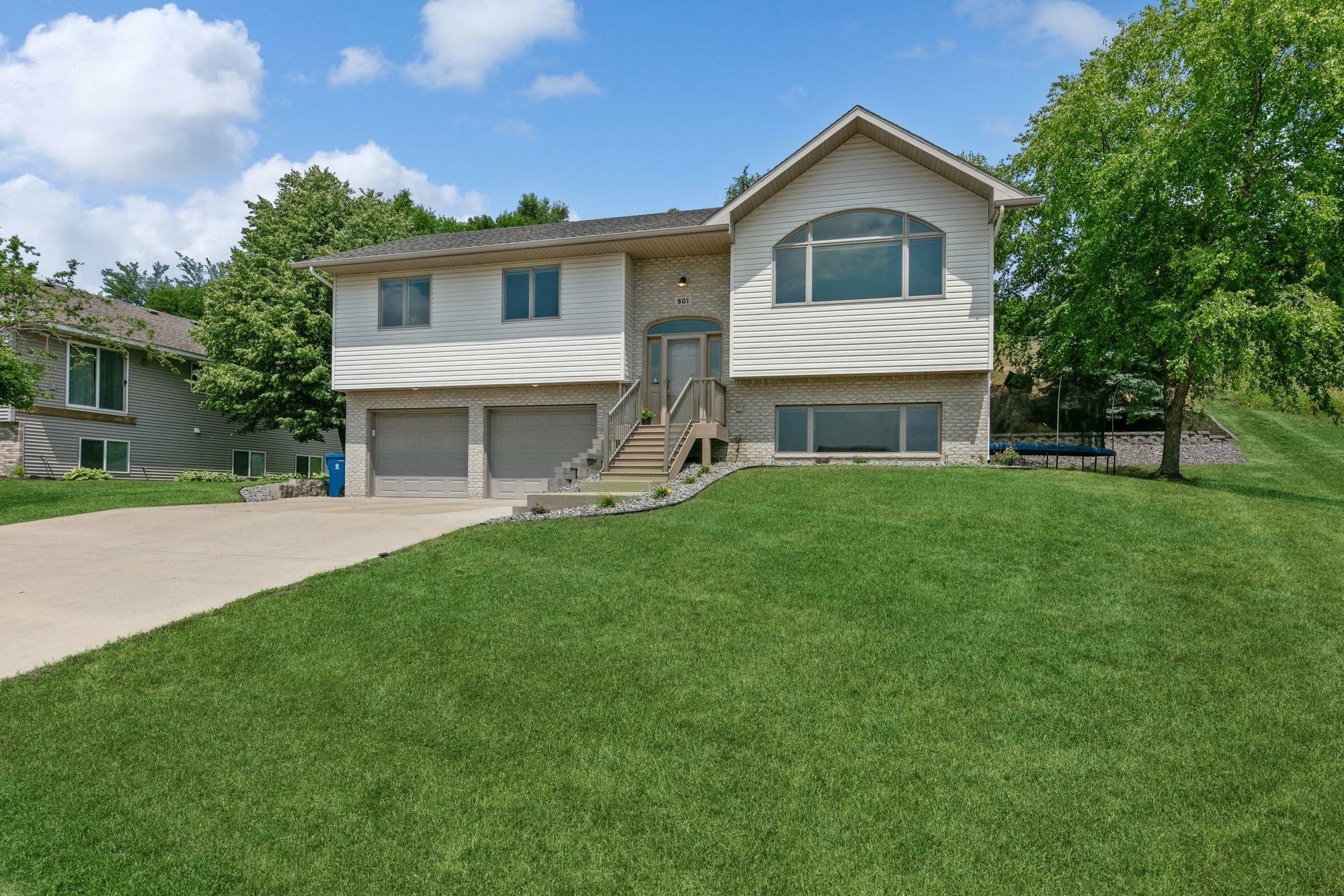 Property Photo:  801 Natalie Drive  MN 55313 