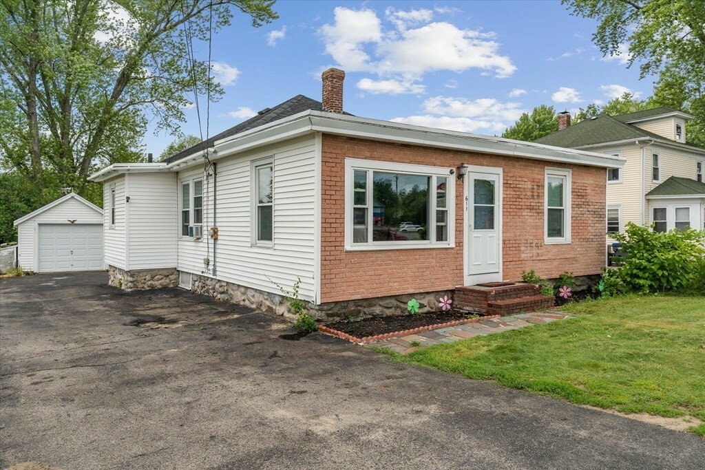 Property Photo: 611 Lowell St MA 01844