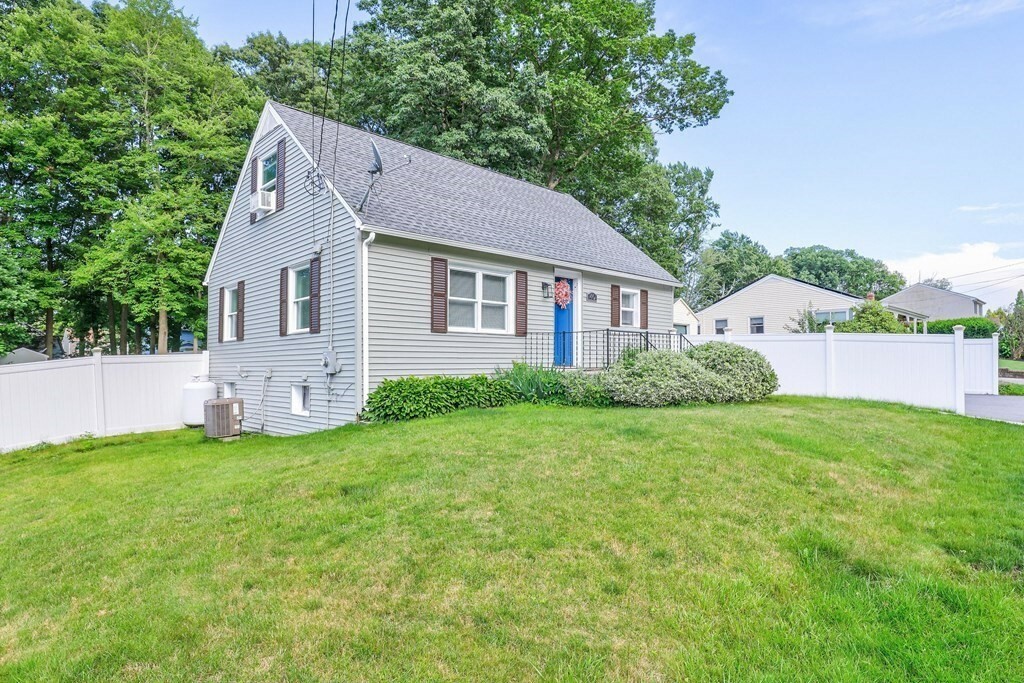 Property Photo:  40 Waterman Rd  MA 01501 