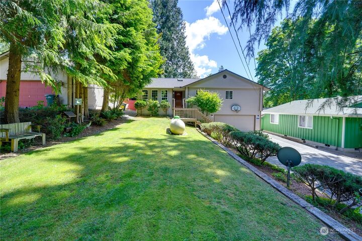 Property Photo:  378 Echo Lane  WA 98284 